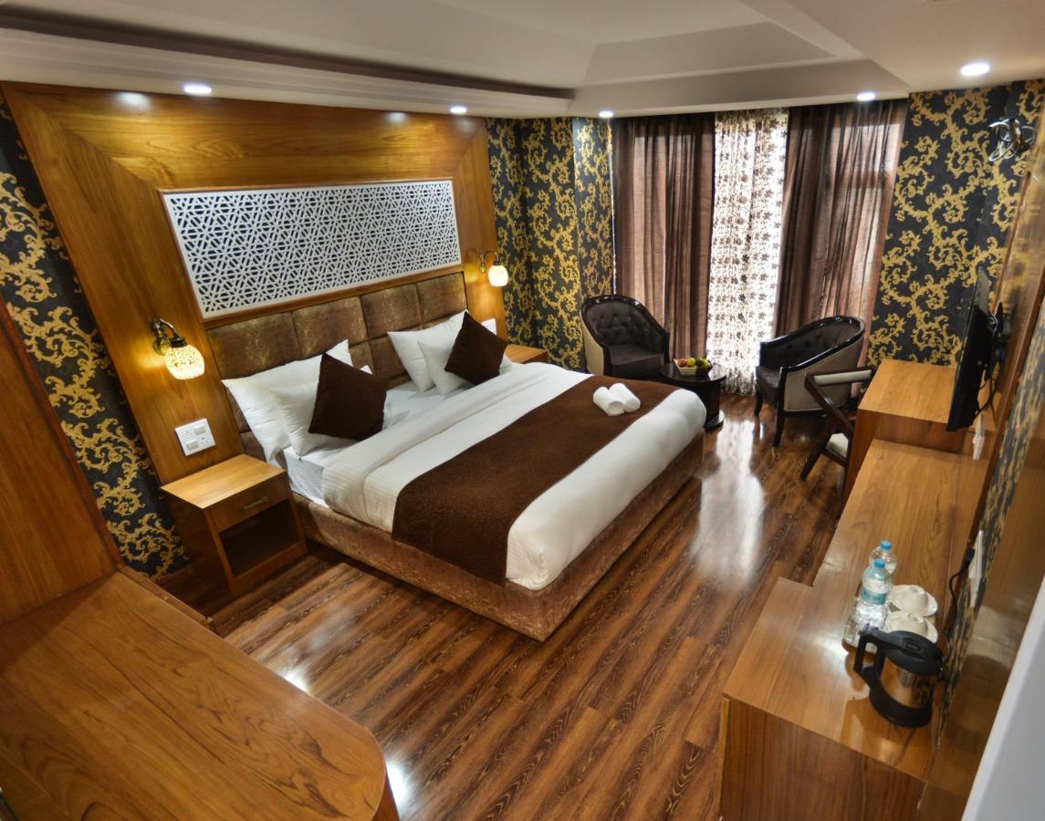Hotel The Montreal Telbal Esterno foto