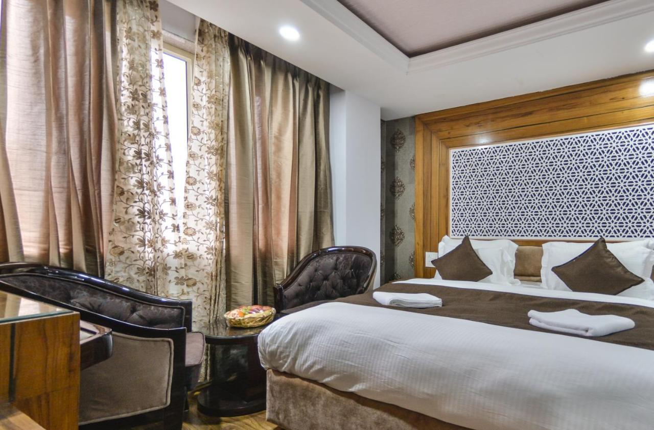Hotel The Montreal Telbal Esterno foto
