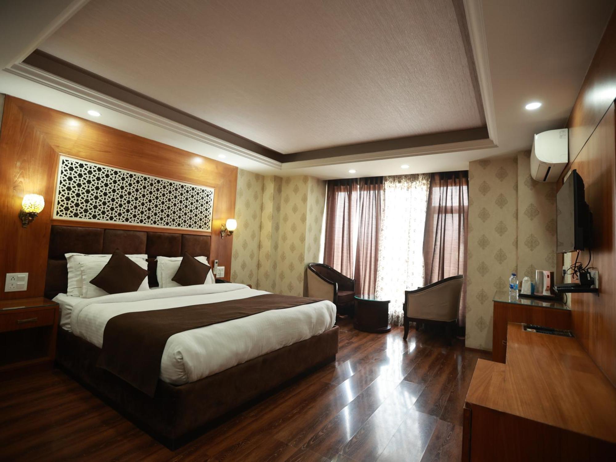Hotel The Montreal Telbal Esterno foto