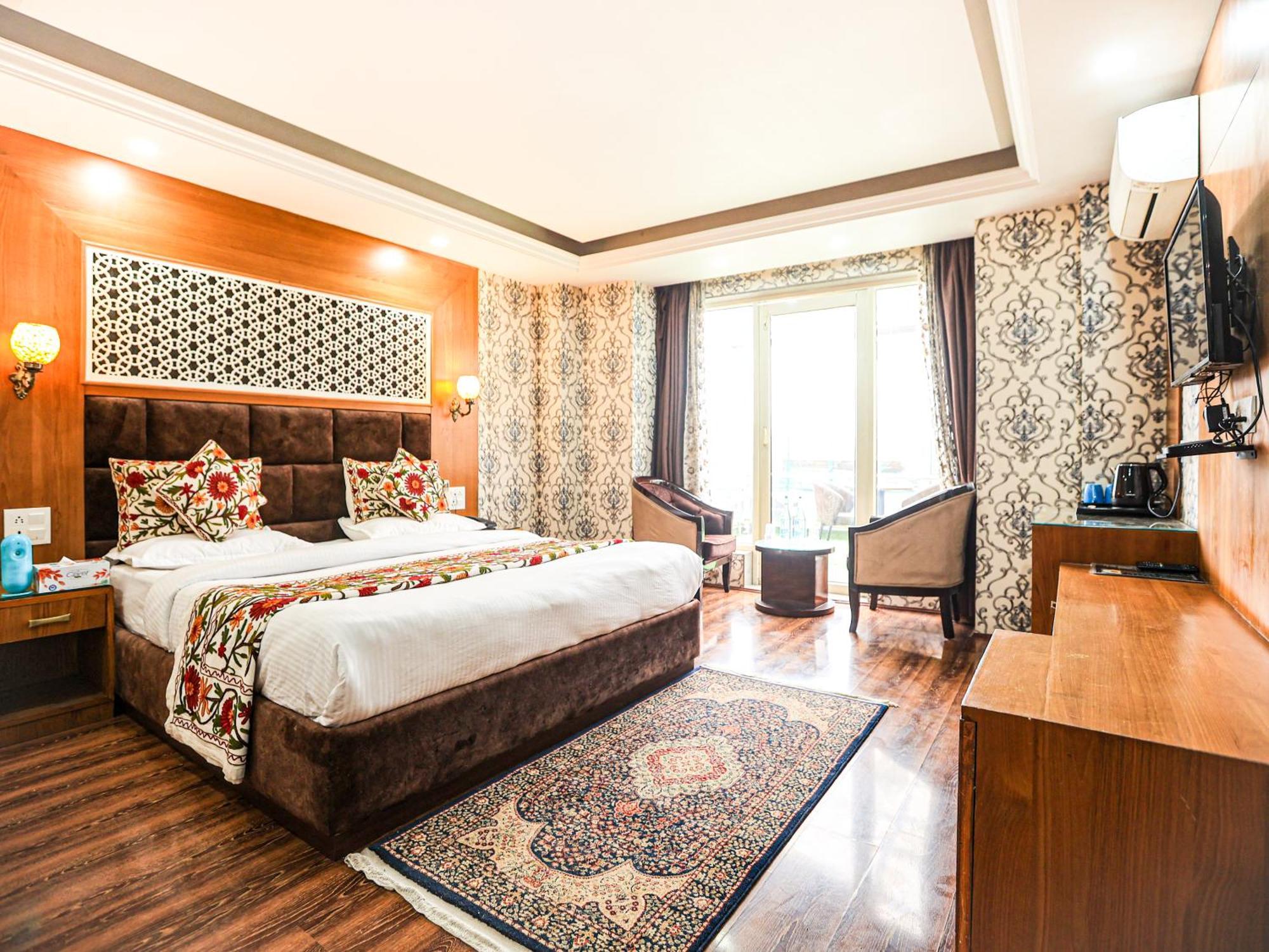 Hotel The Montreal Telbal Esterno foto
