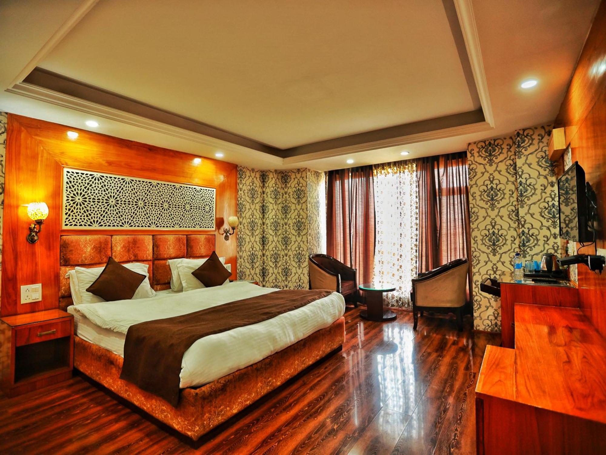 Hotel The Montreal Telbal Esterno foto