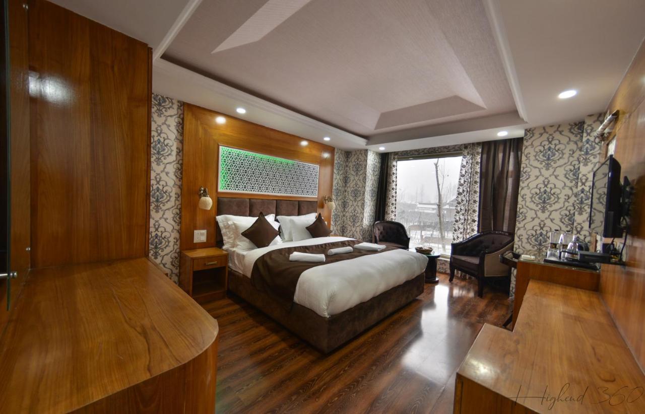 Hotel The Montreal Telbal Esterno foto