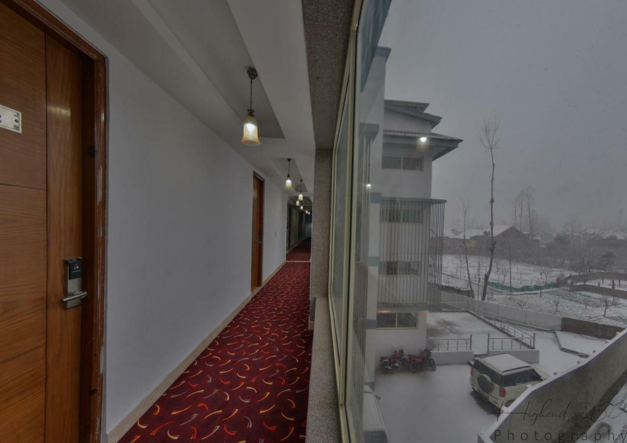 Hotel The Montreal Telbal Esterno foto